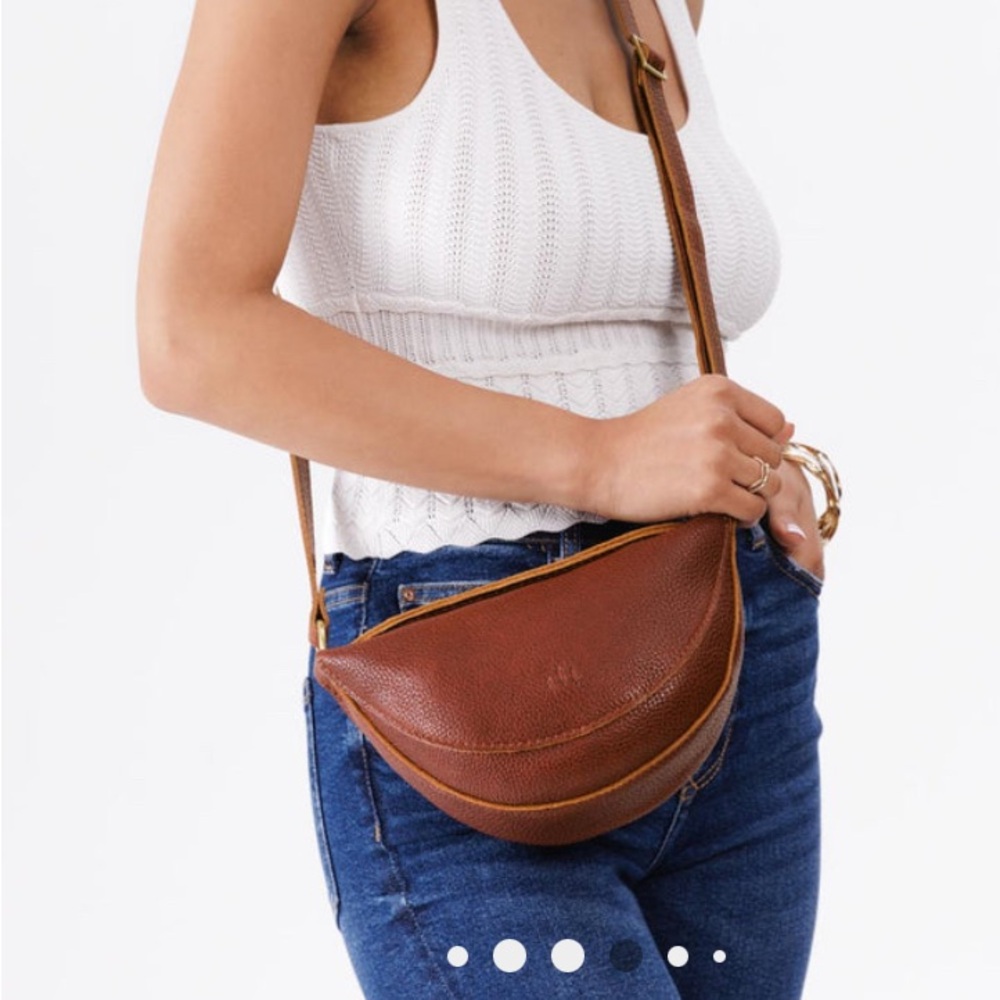 Portland Leather Koala Nutmeg Crossbody Bag Size Medium